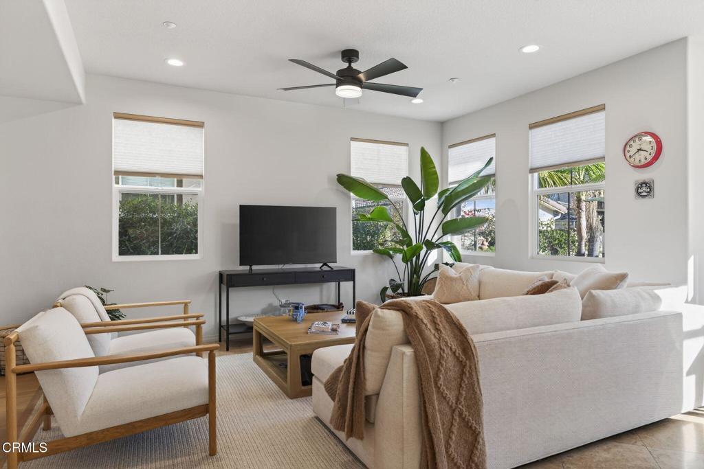 4320 Waterside Lane Oxnard, CA 93035 - Photo 15 of 64