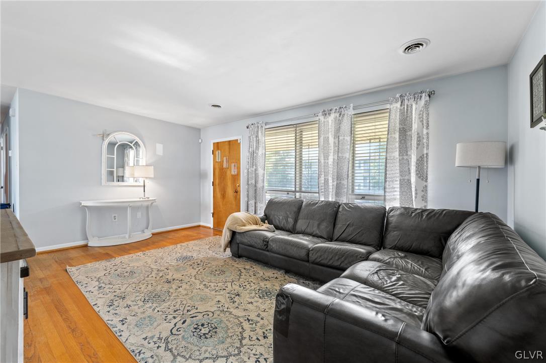 3126 Santee Road Bethlehem, PA 18020 - Photo 9 of 29 Gallery Image 9