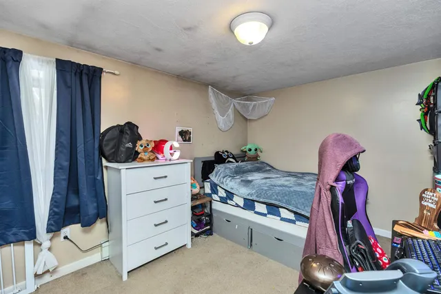 $749,900 | 949 Turnpike Road, New Ipswich, NH 03071