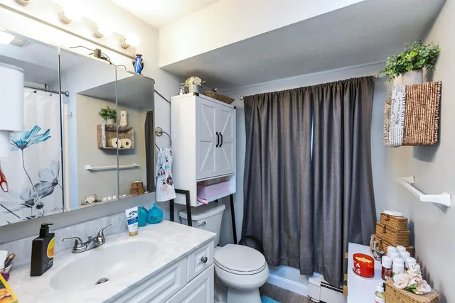 $749,900 | 949 Turnpike Road, New Ipswich, NH 03071