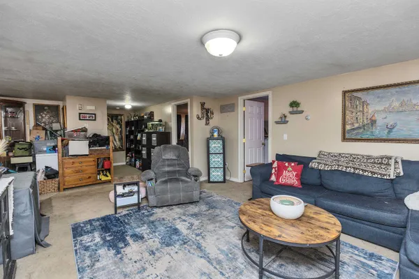 $749,900 | 949 Turnpike Road, New Ipswich, NH 03071