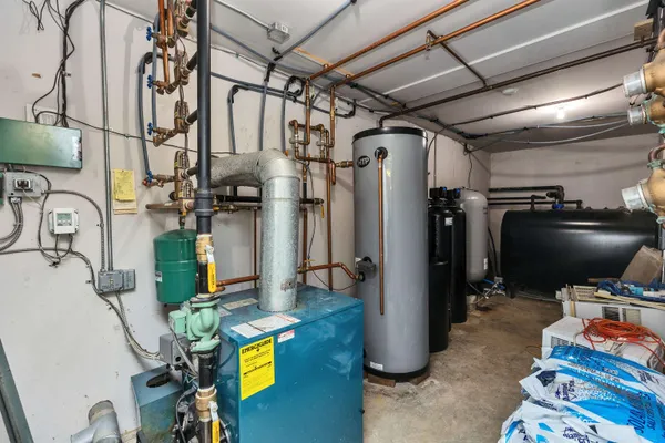 $749,900 | 949 Turnpike Road, New Ipswich, NH 03071