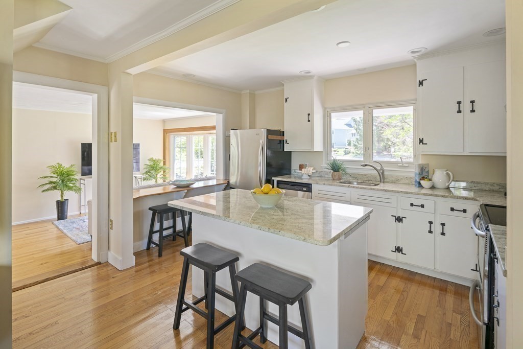 8 Sunset Road Winchester, MA 01890 - Photo 13 of 42