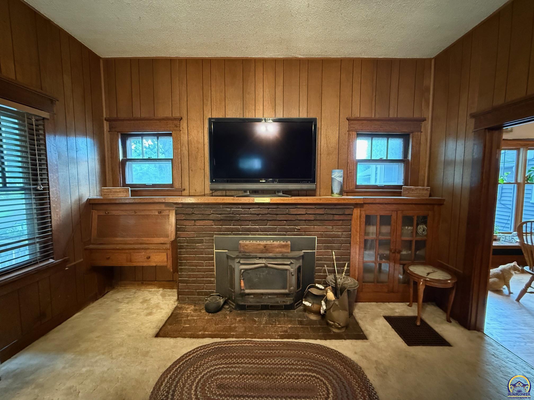 1606 Northwest Lower Silver Lake Road Topeka, KS 66608 - Photo 11 of 35