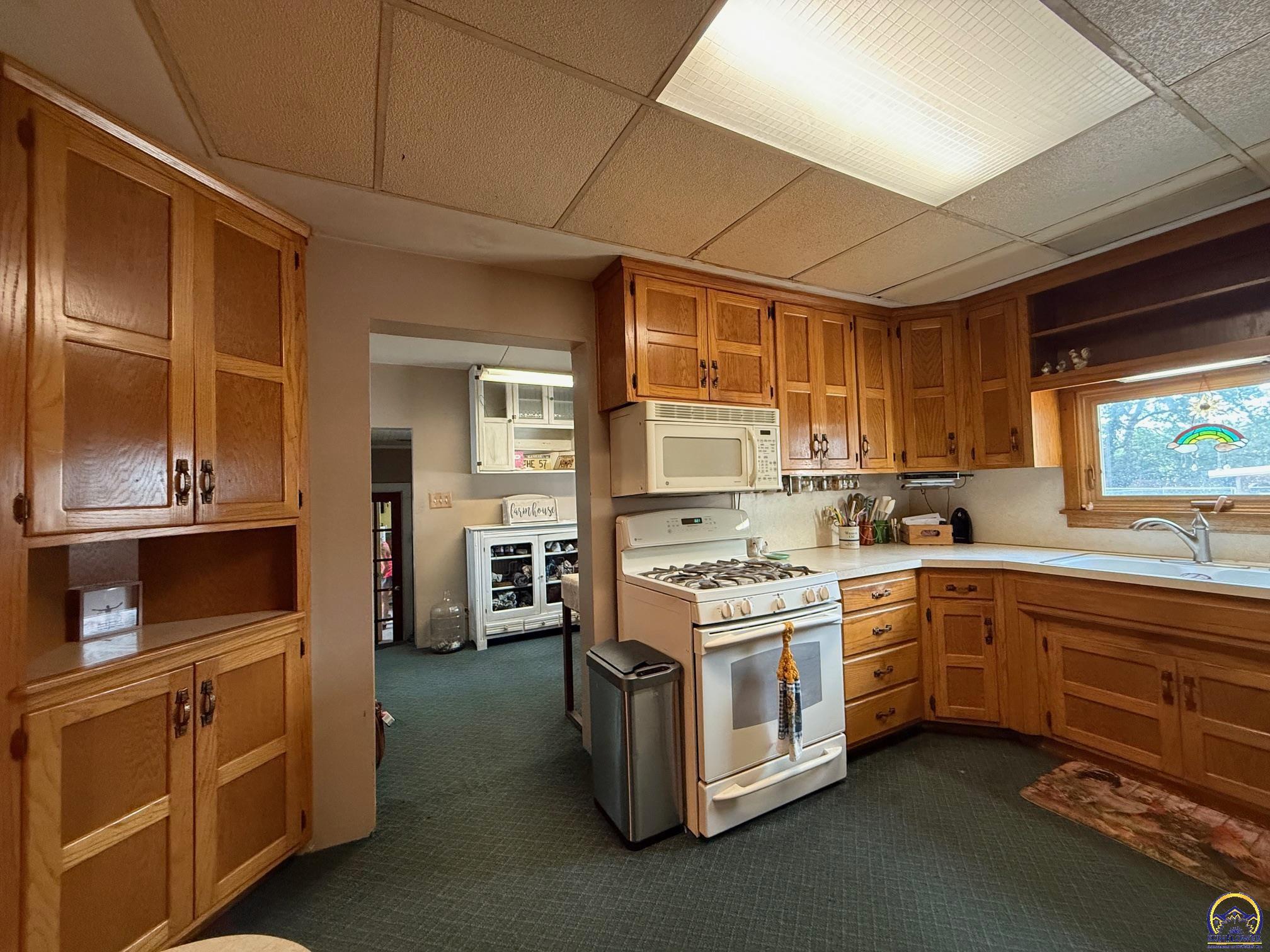 1606 Northwest Lower Silver Lake Road Topeka, KS 66608 - Photo 15 of 35