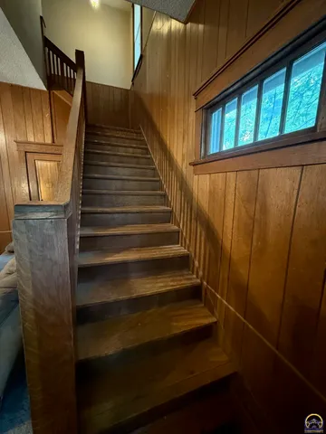 $275,000 | 1606 Northwest Lower Silver Lake Road, Topeka, KS 66608