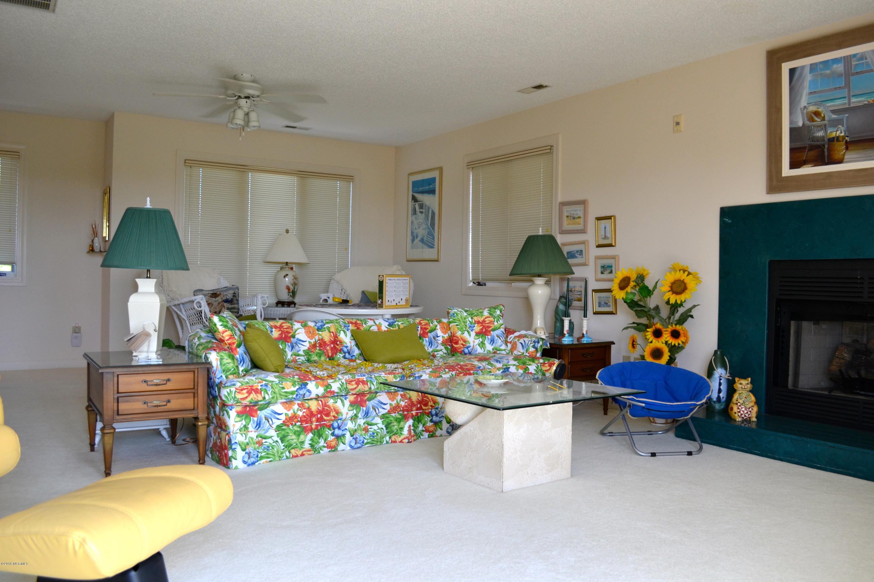 557 Coral Ridge Road Pine Knoll Shores, NC 28512 - Photo 13 of 31 DSC_0088