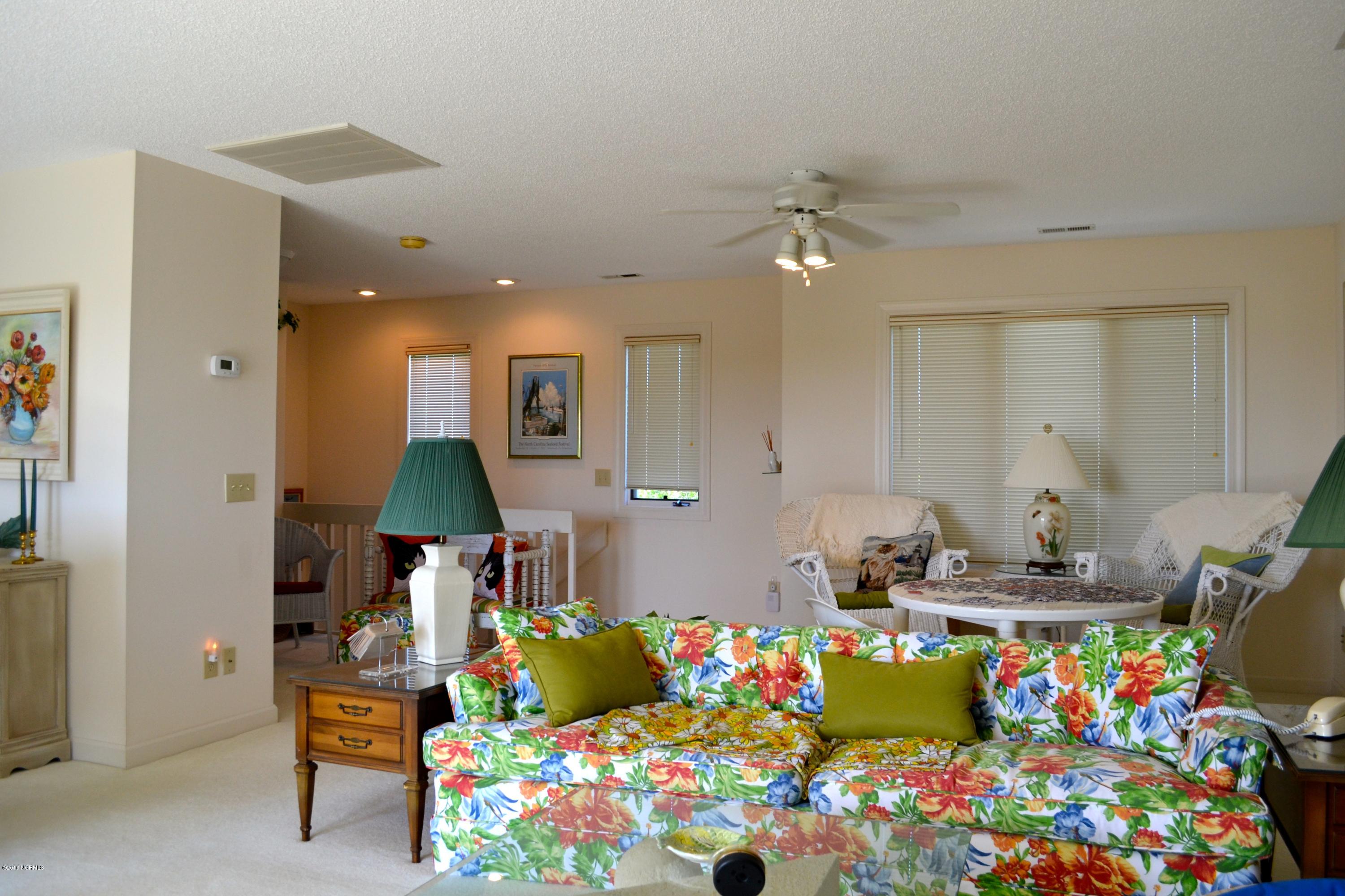557 Coral Ridge Road Pine Knoll Shores, NC 28512 - Photo 16 of 31 DSC_0092