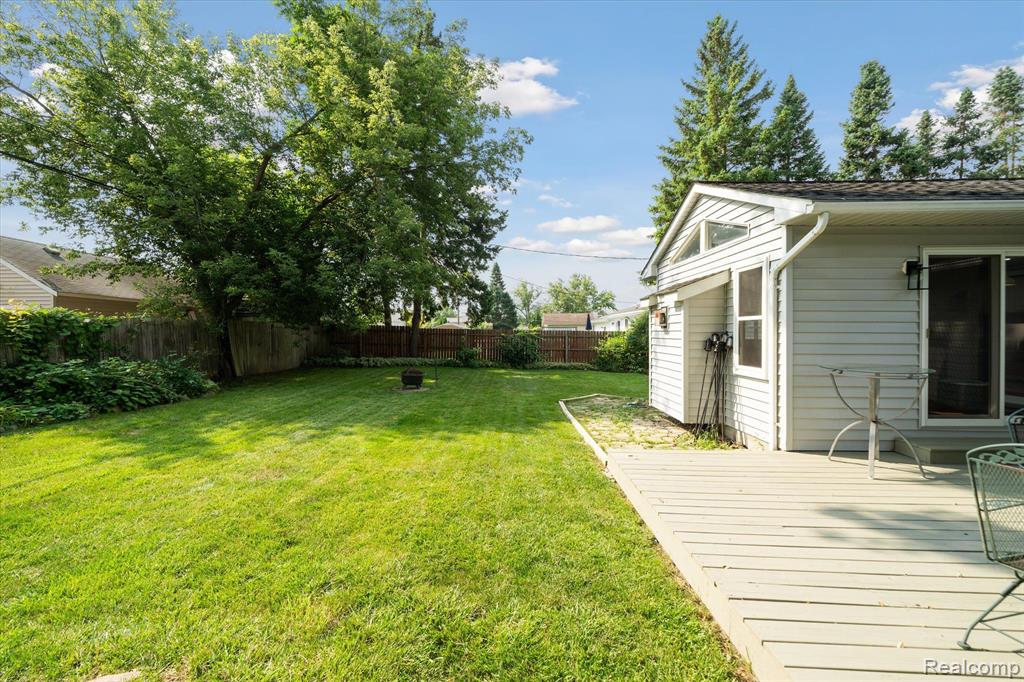 2951 Dearborn Avenue Rochester Hills, MI 48309 - Photo 29 of 33
