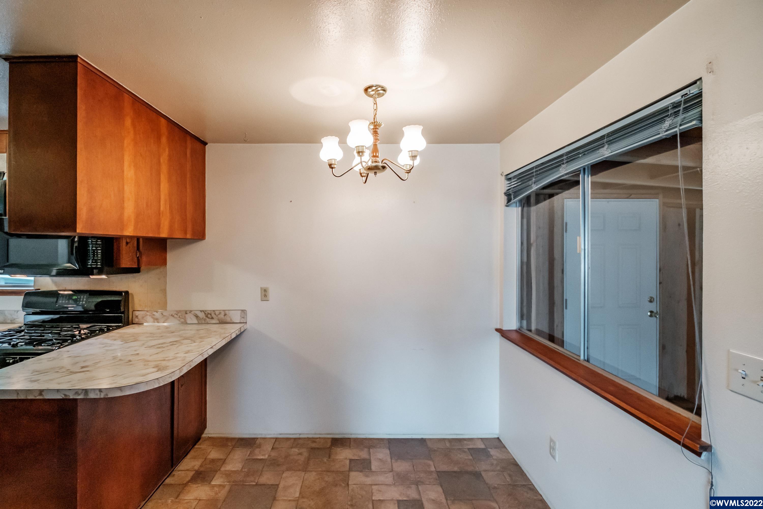 570 Walnut Street Lebanon, OR 97355 - Photo 8 of 41 Gallery Image 8