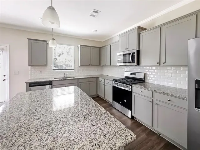 $2,500 | 6869 Lake Overlook Lane, Flowery Branch, GA 30542