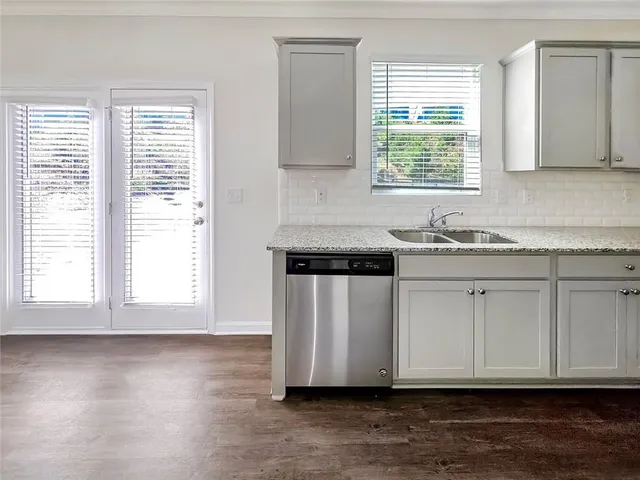 $2,500 | 6869 Lake Overlook Lane, Flowery Branch, GA 30542