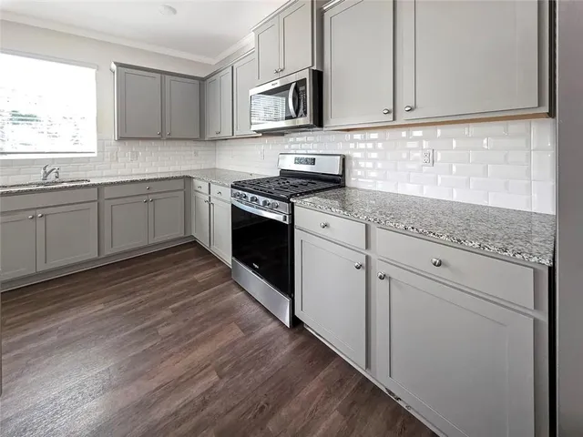 $2,500 | 6869 Lake Overlook Lane, Flowery Branch, GA 30542