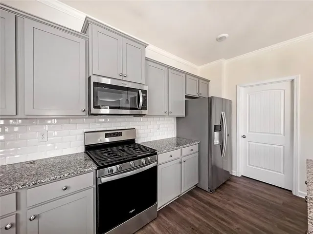 $2,500 | 6869 Lake Overlook Lane, Flowery Branch, GA 30542