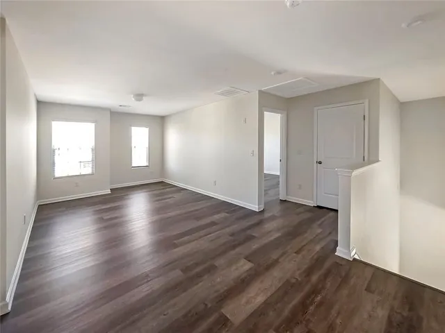 $2,500 | 6869 Lake Overlook Lane, Flowery Branch, GA 30542