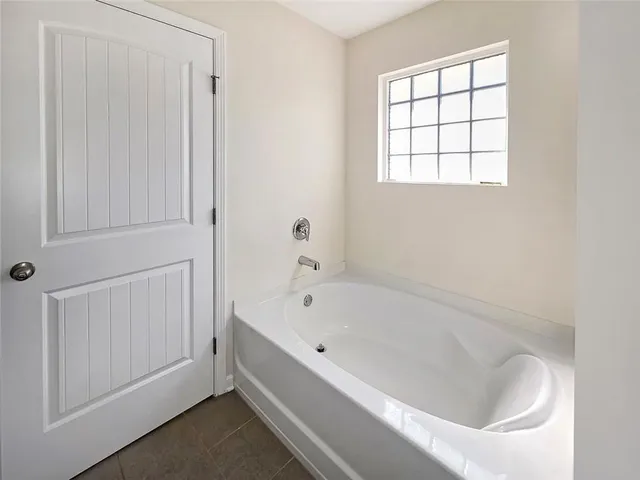 $2,500 | 6869 Lake Overlook Lane, Flowery Branch, GA 30542