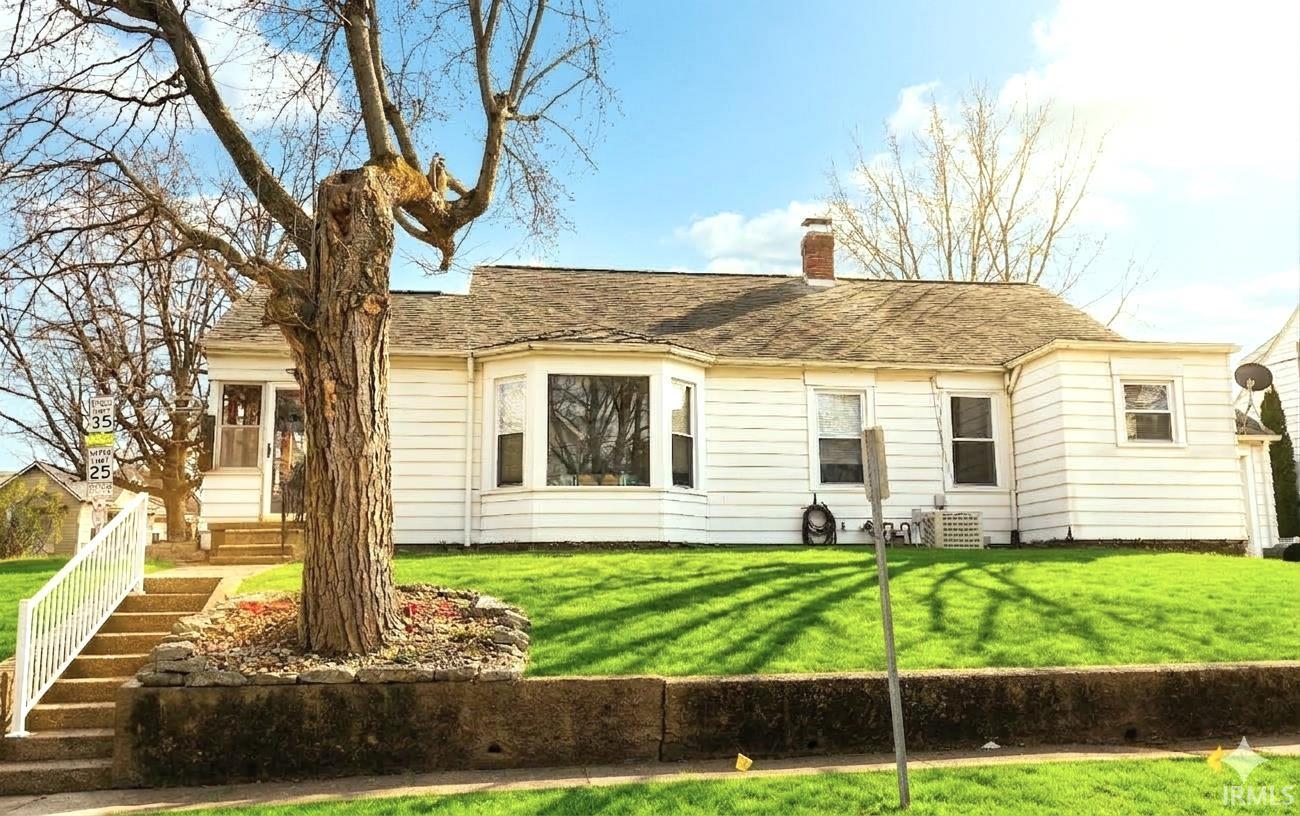 415 East William Street Washington, IN 47501 - Photo 1 of 25