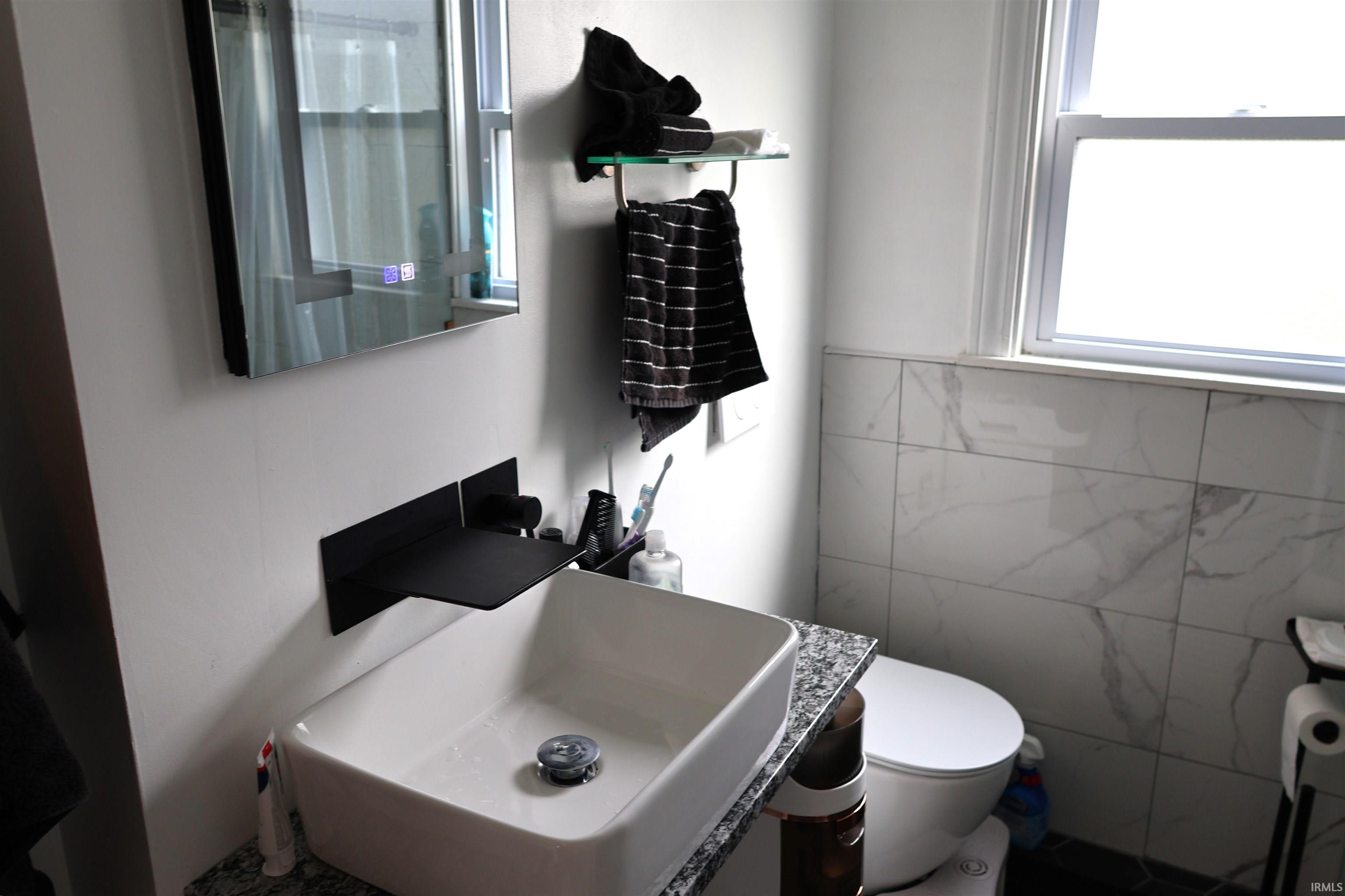 415 East William Street Washington, IN 47501 - Photo 14 of 25