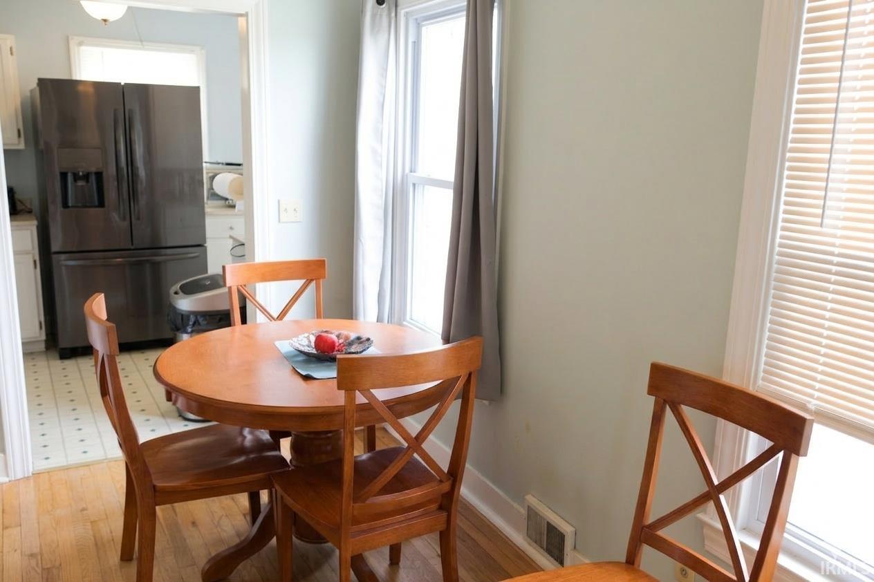 415 East William Street Washington, IN 47501 - Photo 5 of 25