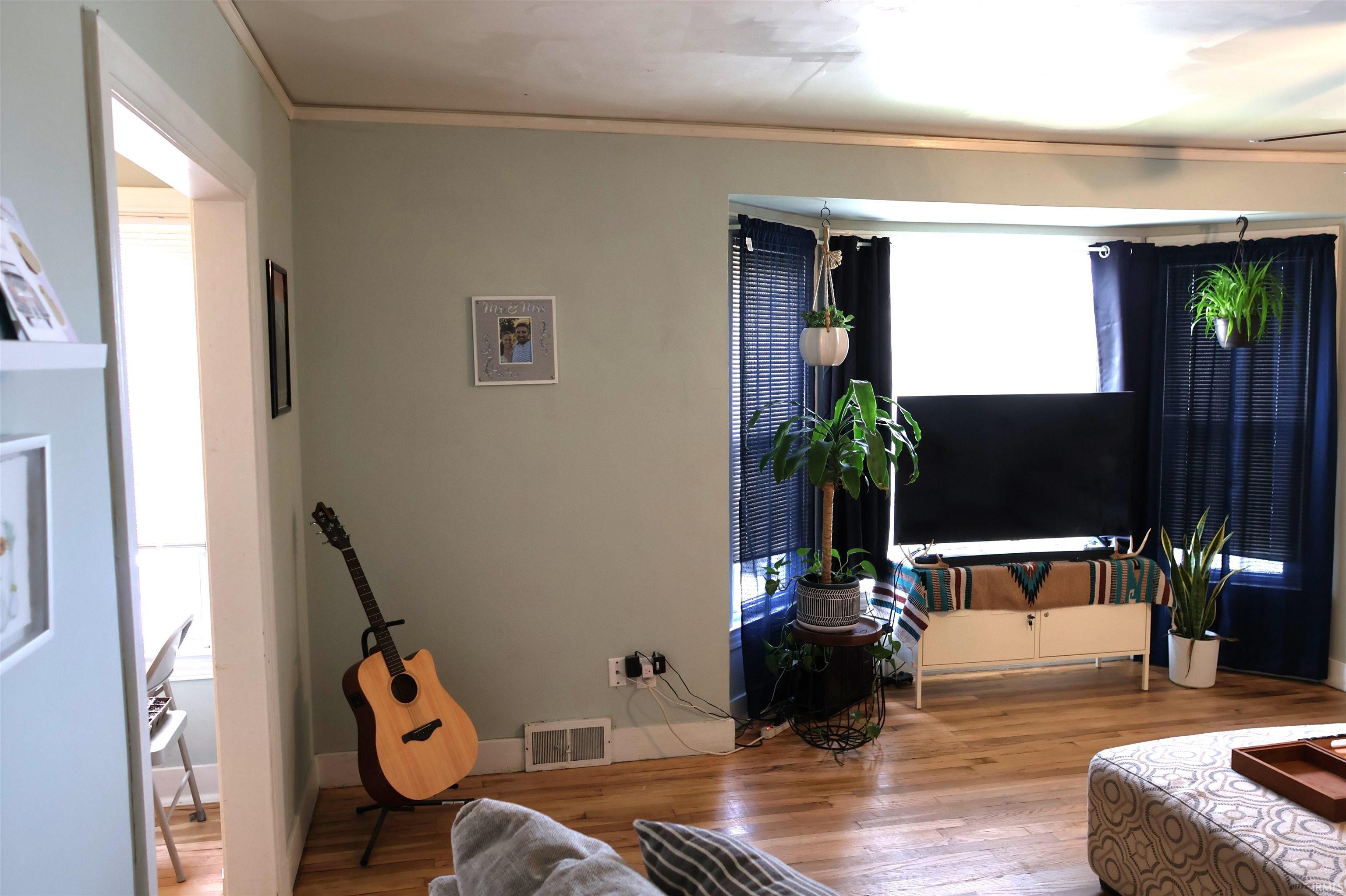 415 East William Street Washington, IN 47501 - Photo 7 of 25