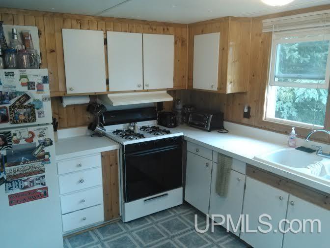 5487 J 5 Escanaba, MI 49829 - Photo 5 of 20