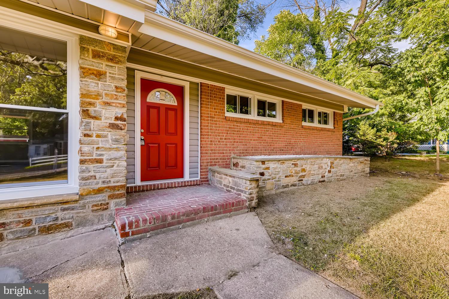 3902 Buckingham Road Pikesville, MD 21207 - Photo 2 of 25 Gallery Image 2