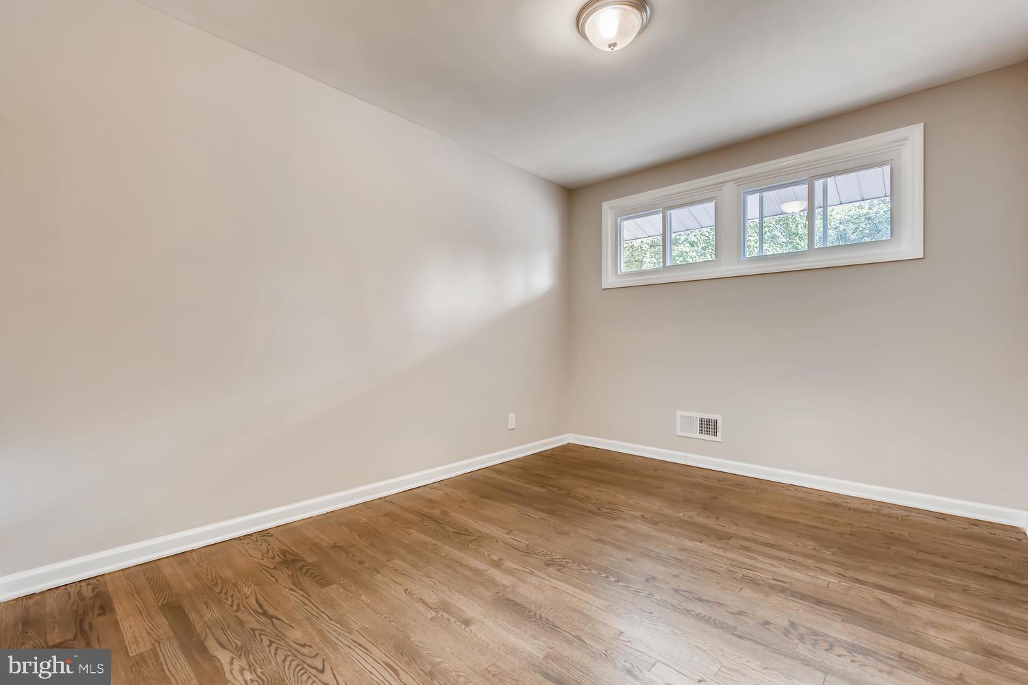 3902 Buckingham Road Pikesville, MD 21207 - Photo 16 of 25 Gallery Image 16