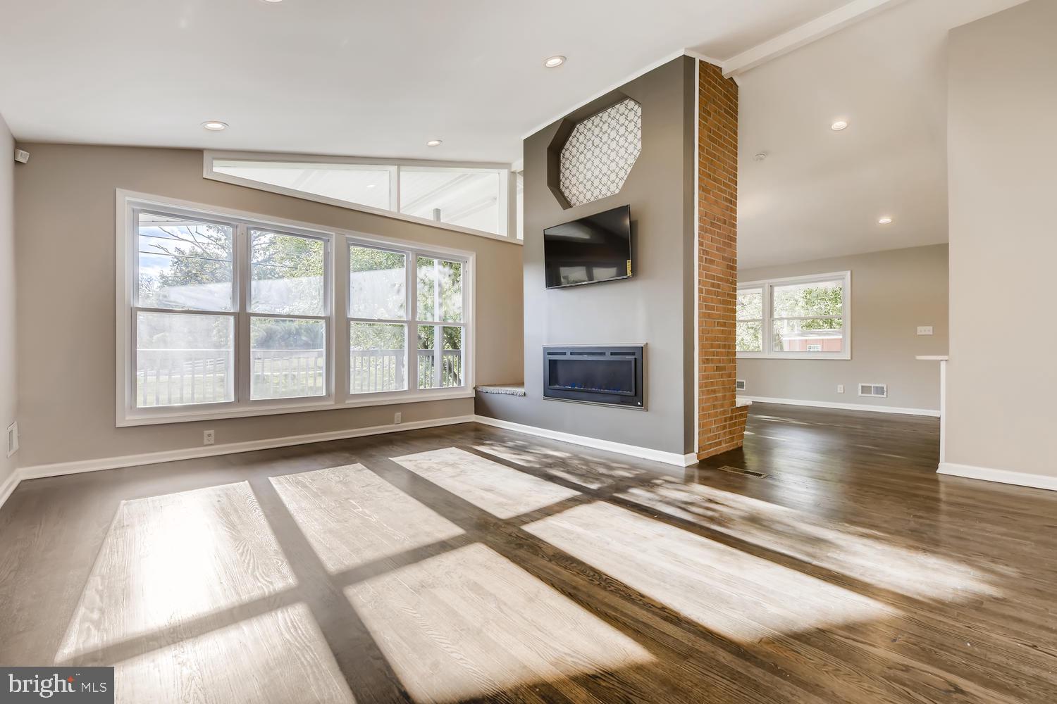 3902 Buckingham Road Pikesville, MD 21207 - Photo 3 of 25 Gallery Image 3