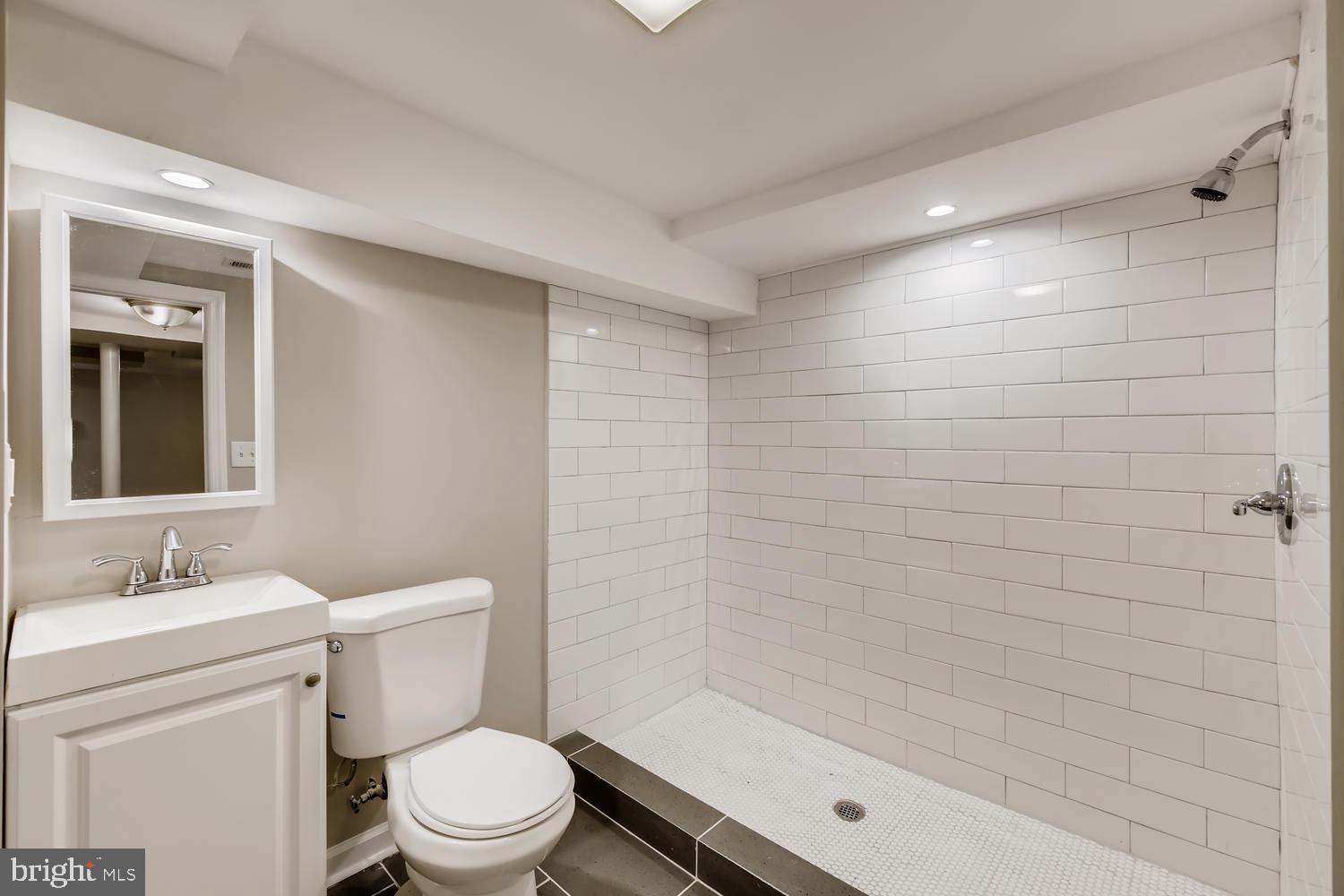 3902 Buckingham Road Pikesville, MD 21207 - Photo 21 of 25 Gallery Image 21