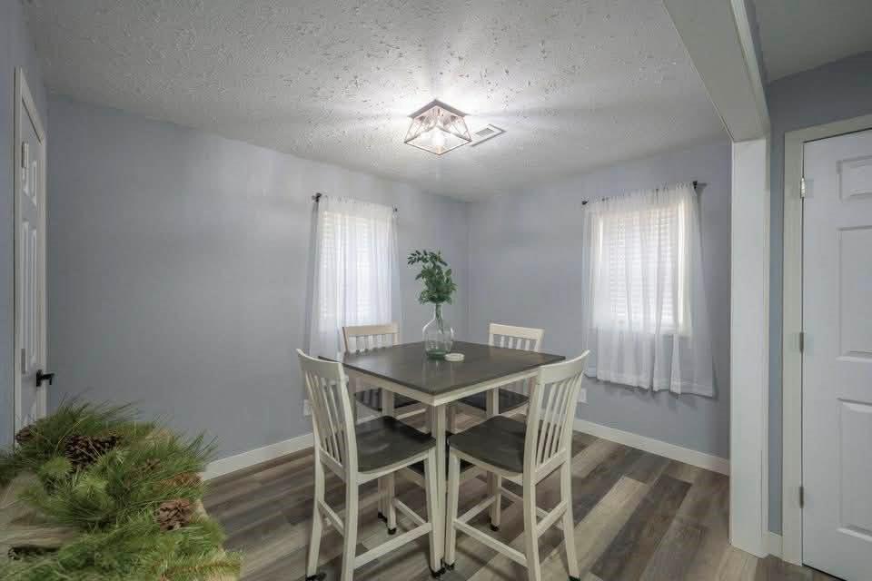 3970 Northwest Lawton Road Columbus, KS 66725 - Photo 9 of 25