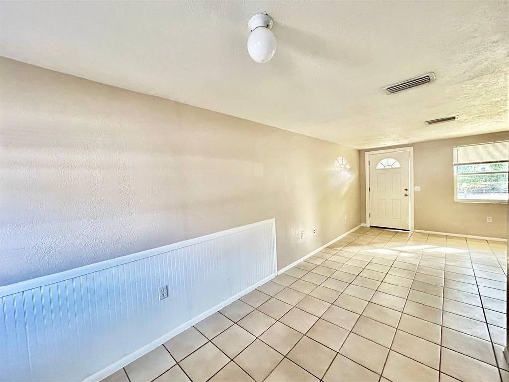 5805 Delaware Avenue New Port Richey, FL 34652 - Photo 6 of 12