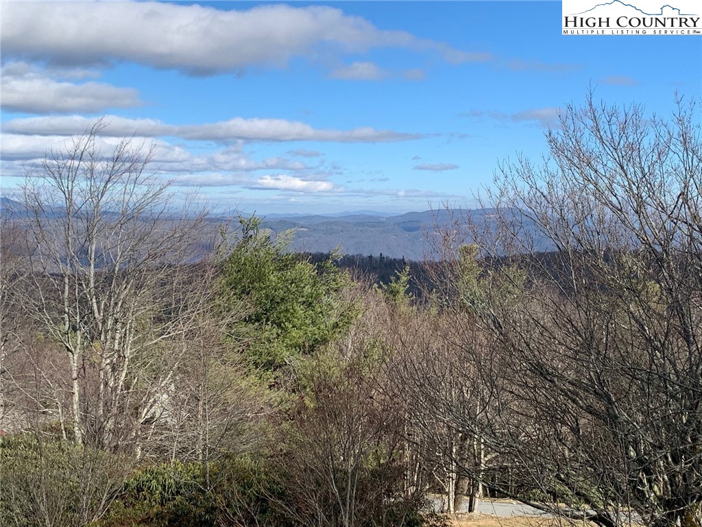 128 Summit Park Circle Boone, NC 28607 - Photo 2 of 26