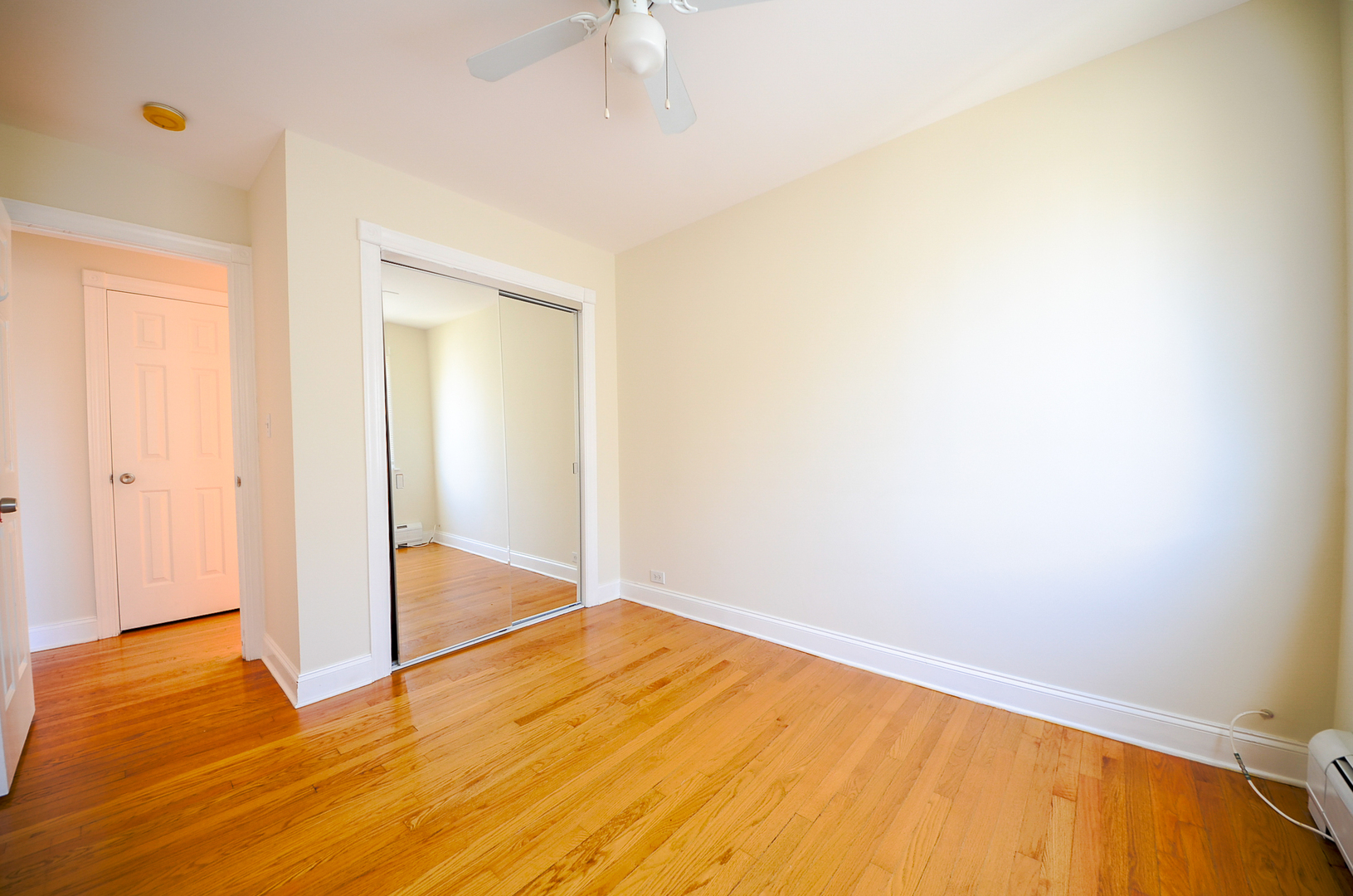 1308 Perry Street, Unit B Des Plaines, IL 60016 - Photo 8 of 11 a view of empty room