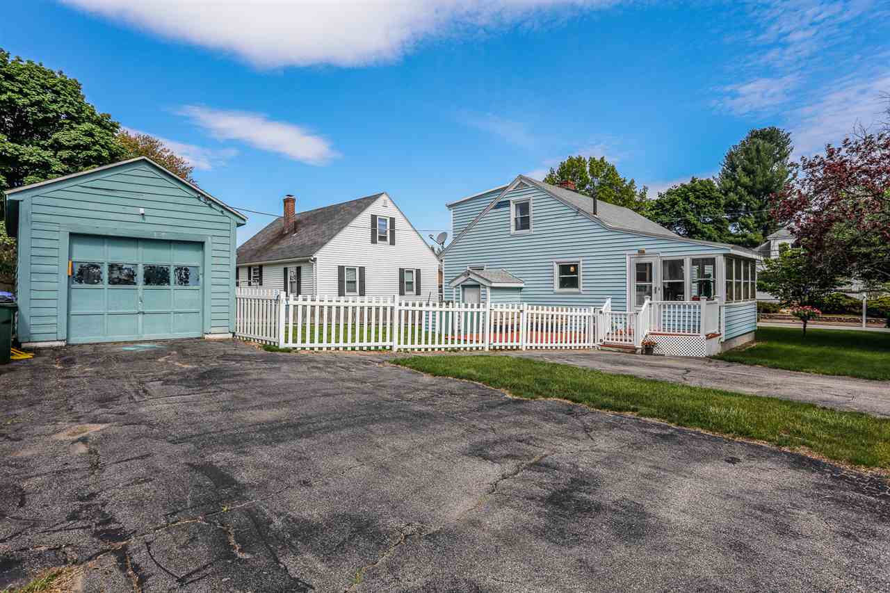 943 Cilley Road Manchester, NH 03103 - Photo 4 of 33