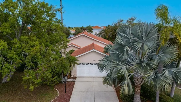 $2,900 | 4334 Marcott Circle, Sarasota, FL 34233