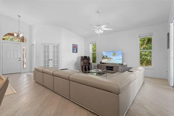 $2,900 | 4334 Marcott Circle, Sarasota, FL 34233