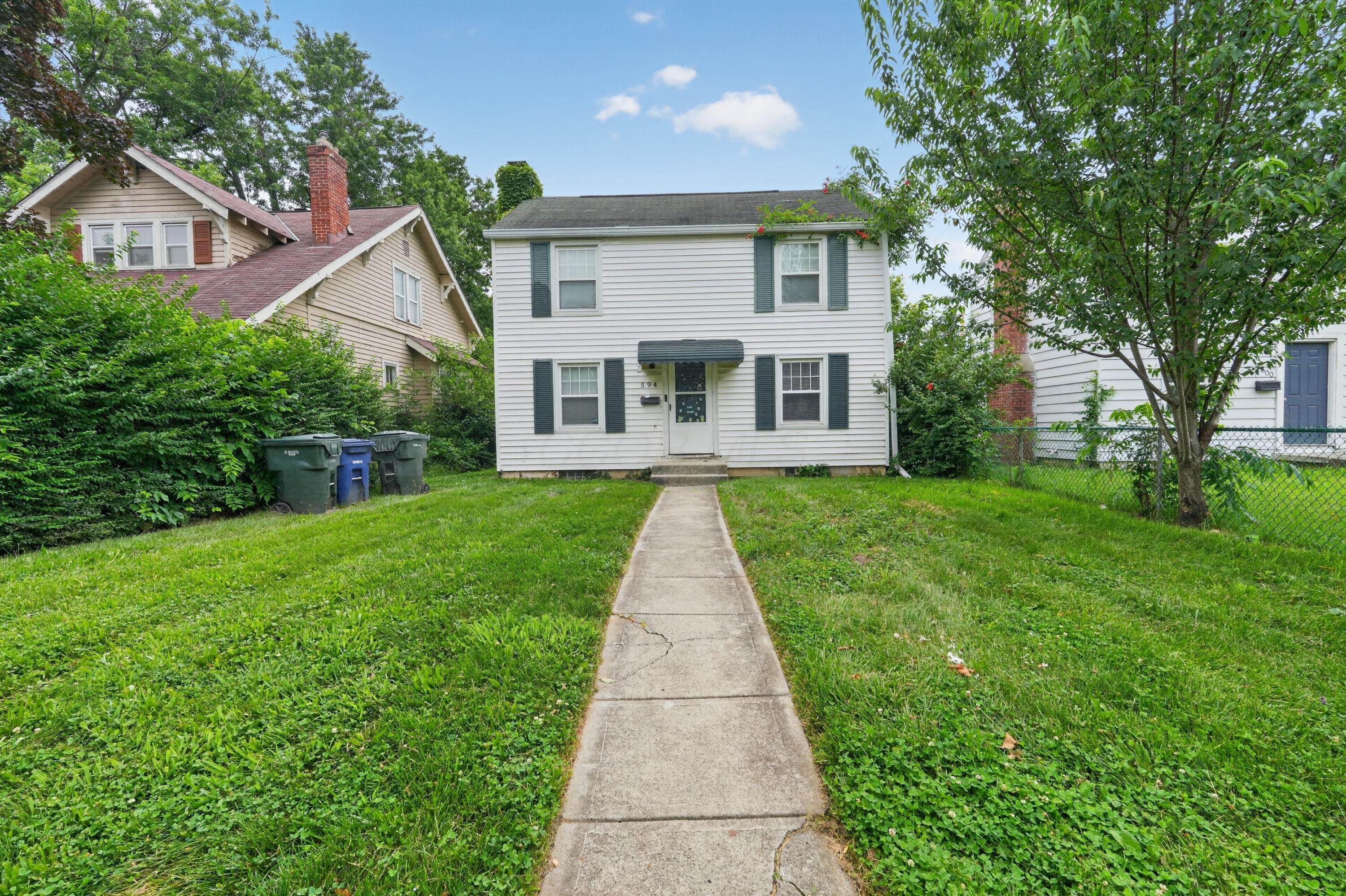 594 South Hampton Road Columbus, OH 43213 - Photo 1 of 21 02_594_S_Hampton_Rd-Exterior-n-15