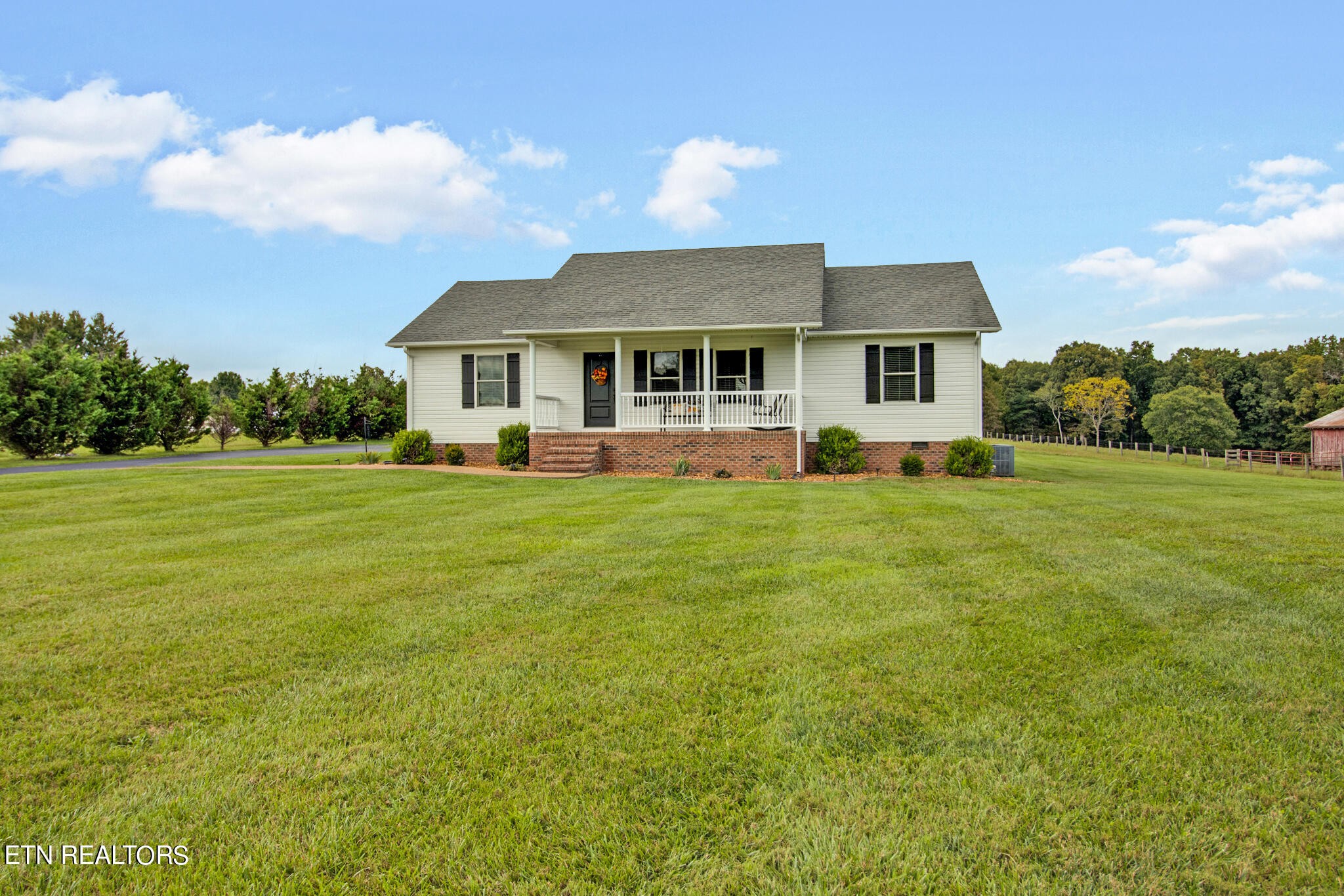 1031 Tom Price Road Jamestown, TN 38556 - Photo 2 of 44 Gallery Image 2