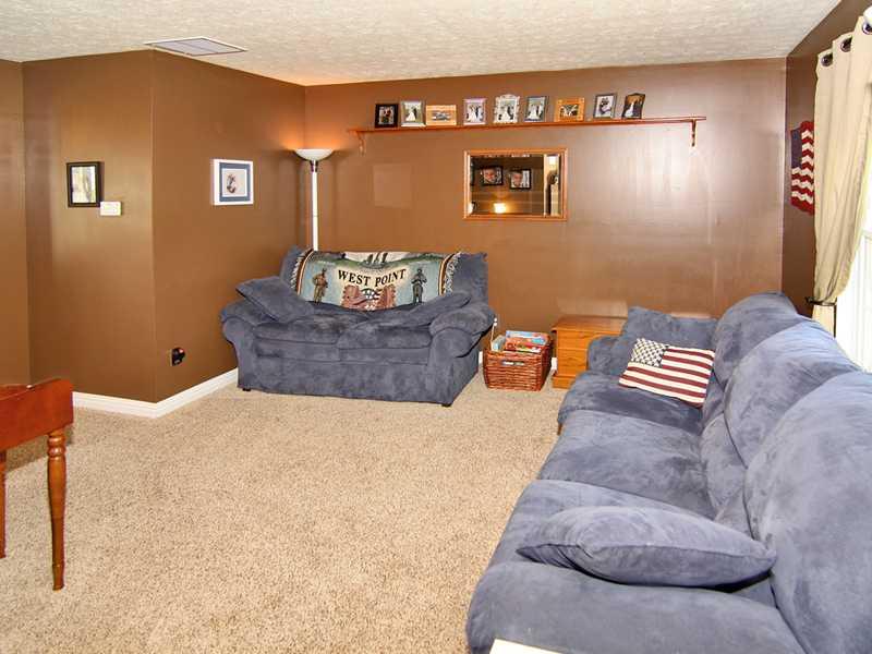 1725 Alder Road Franklin, IN 46131 - Photo 4 of 20