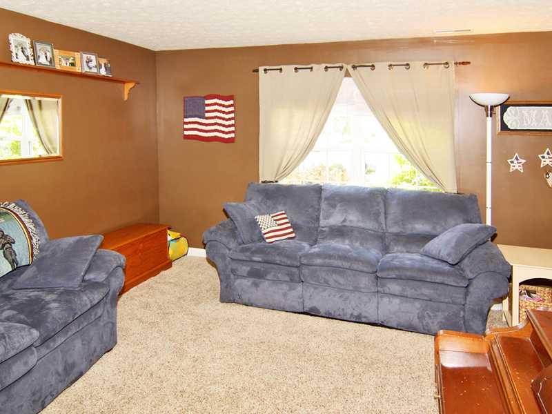1725 Alder Road Franklin, IN 46131 - Photo 5 of 20