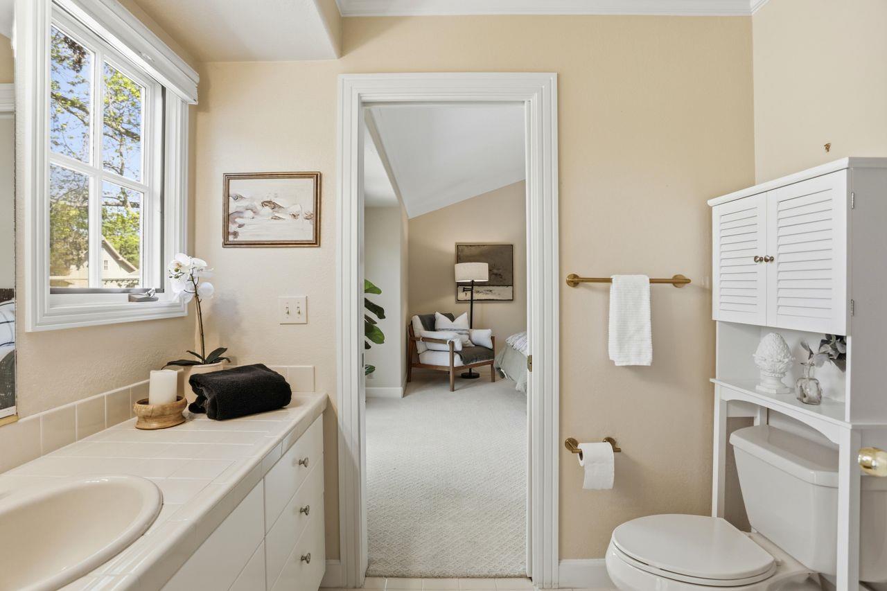 25381 Markham Lane Salinas, CA 93908 - Photo 32 of 47 a bathroom with a sink toilet and a tub