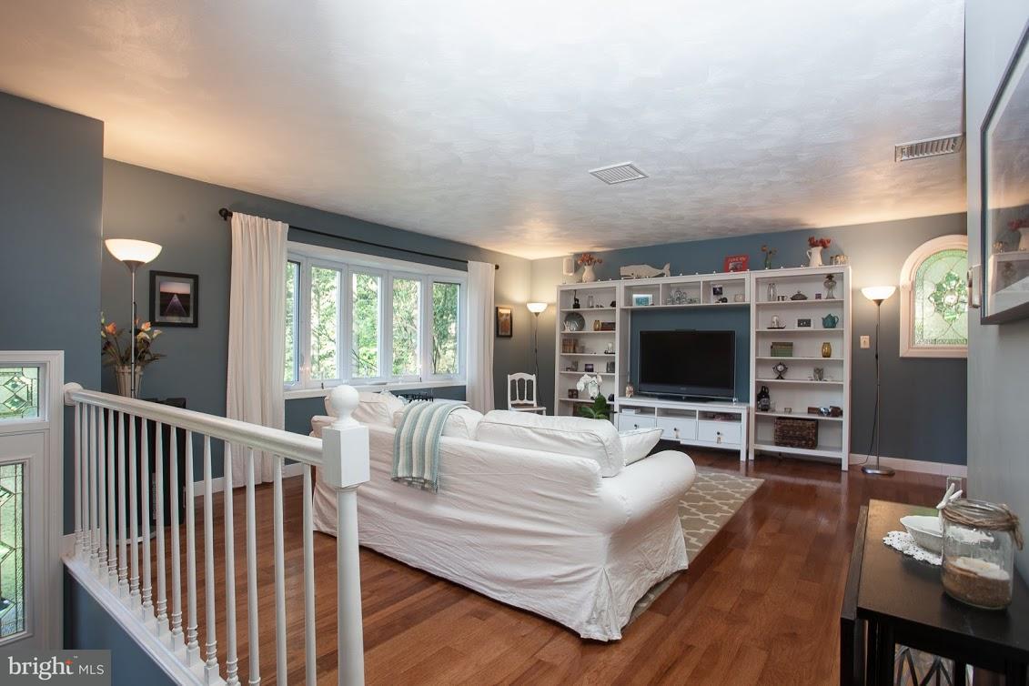 2308 Laurel Road Narvon, PA 17555 - Photo 3 of 20 Gallery Image 3