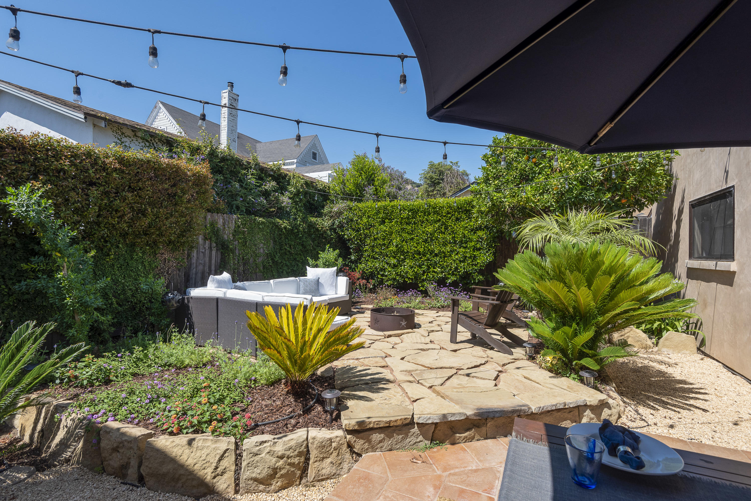 828 Spring Street Santa Barbara, CA 93103 - Photo 11 of 18 DSC_5724