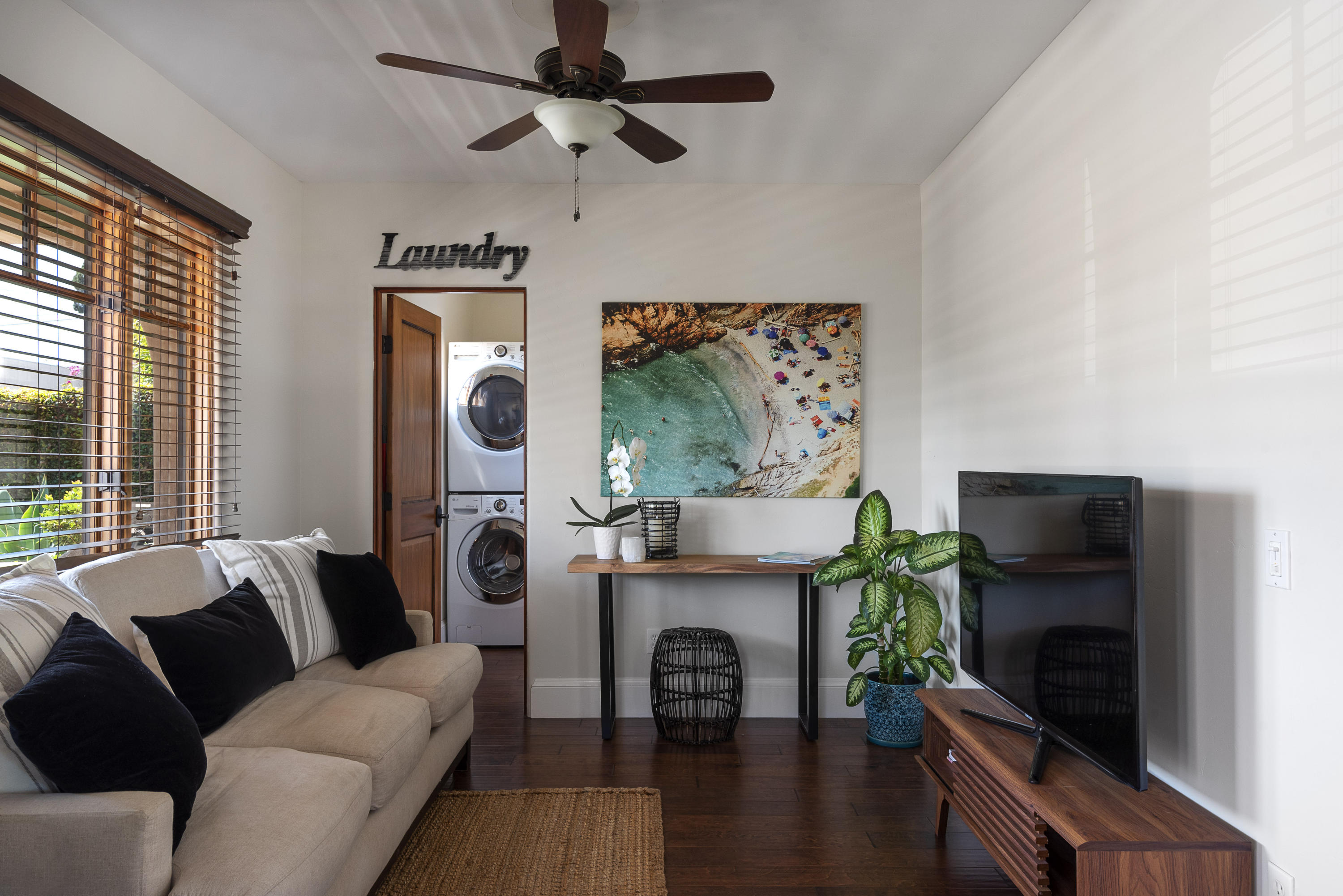 828 Spring Street Santa Barbara, CA 93103 - Photo 6 of 18 DSC_5704