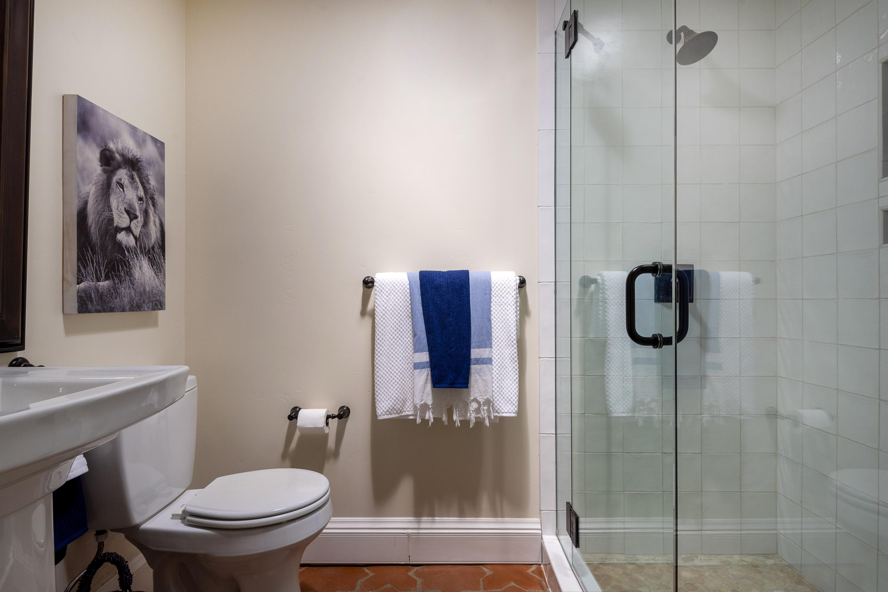 828 Spring Street Santa Barbara, CA 93103 - Photo 10 of 18 DSC_5689