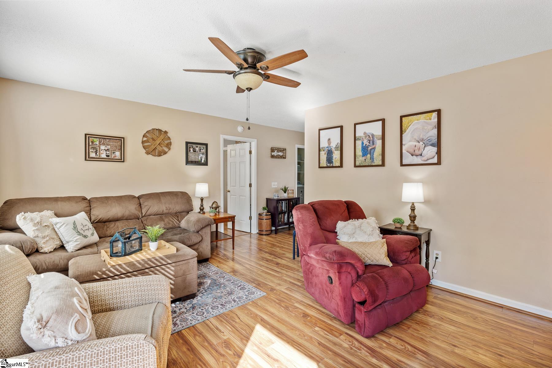 695 Mulberry Road Easley, SC 29640 - Photo 3 of 30