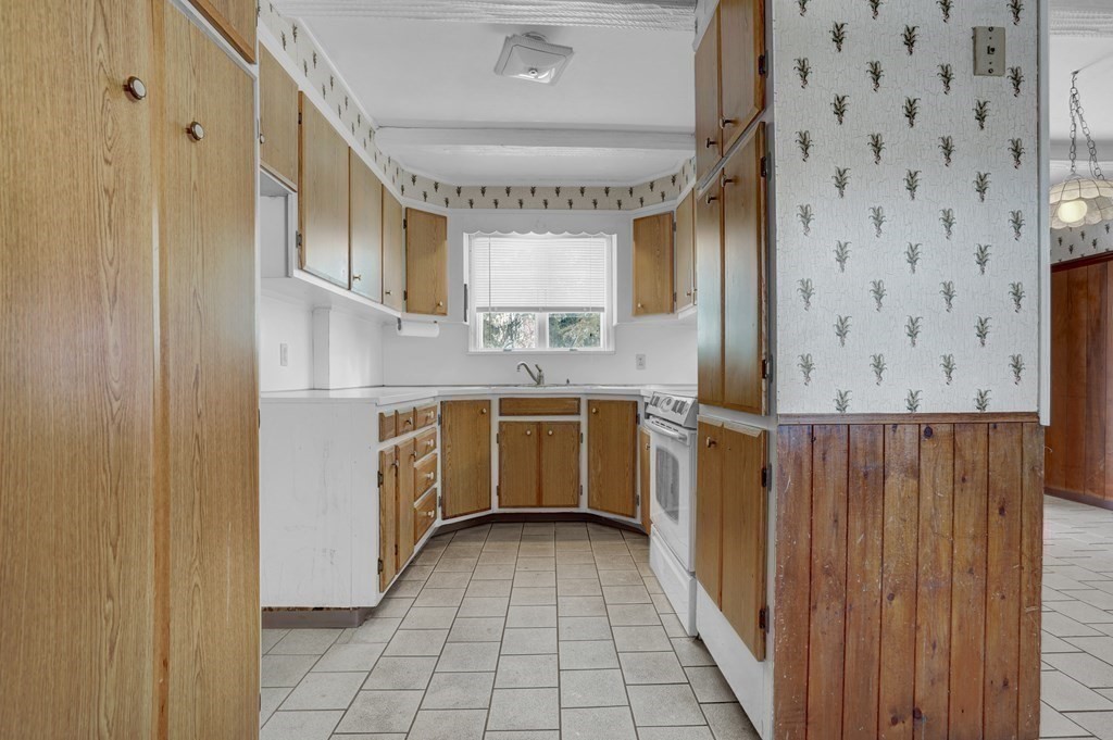 30 Nod Road Swansea, MA 02777 - Photo 12 of 42 Gallery Image 12