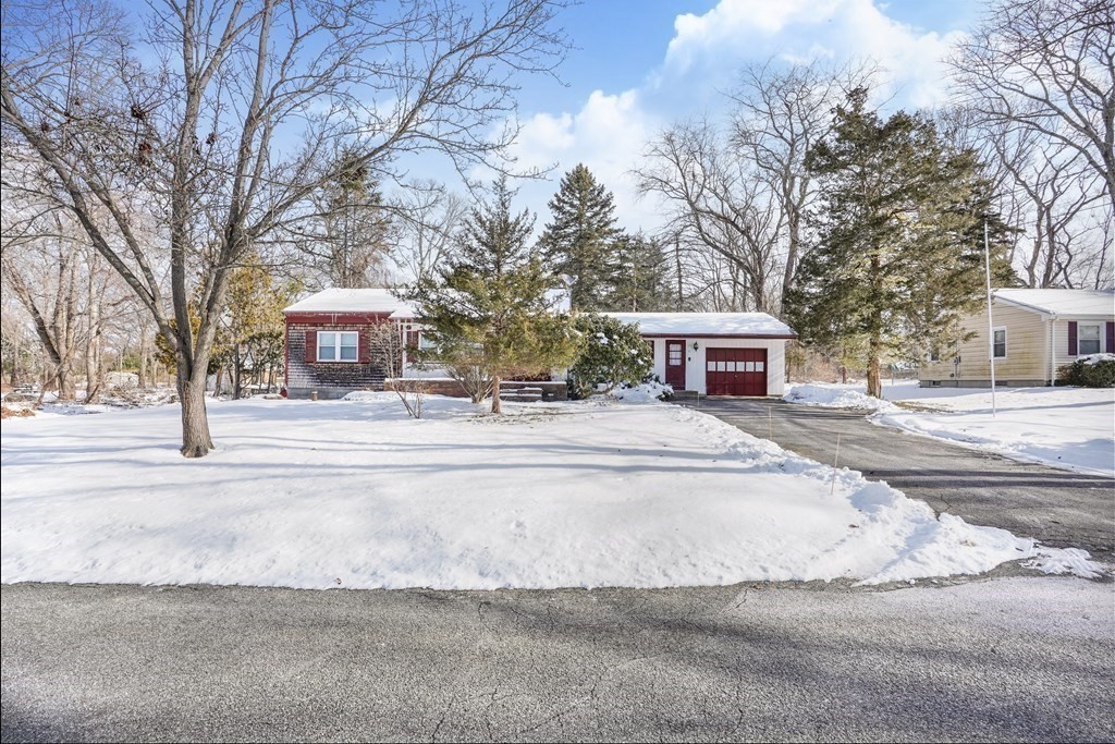 30 Nod Road Swansea, MA 02777 - Photo 4 of 42 Gallery Image 4