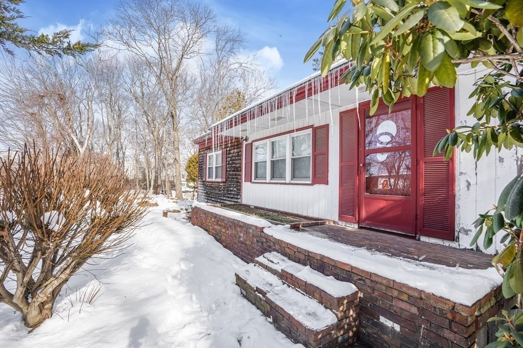 30 Nod Road Swansea, MA 02777 - Photo 7 of 42 Gallery Image 7