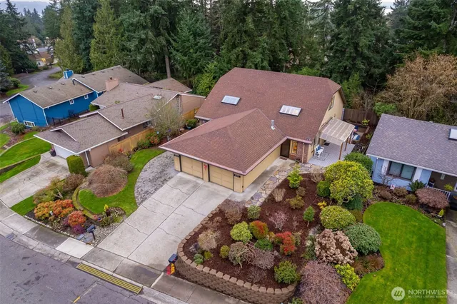 $430,000 | 24709 13th Avenue South, Des Moines, WA 98198